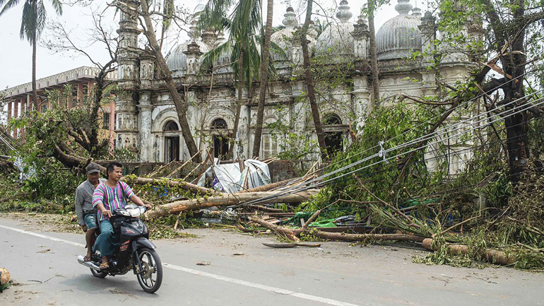 Εκατοντάδες νεκροί στη Μιανμάρ από τον τυφώνα Μόκα – Οι επιζώντες έχουν επείγουσα ανάγκη για βοήθεια